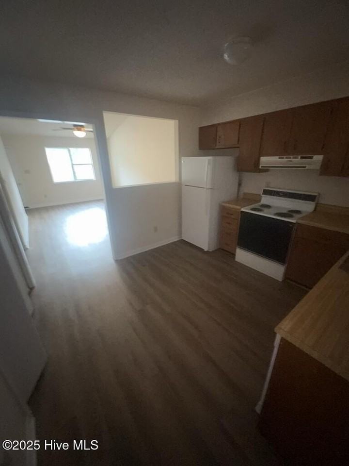 1708 Wine Press Ct - Photo 5 of 12