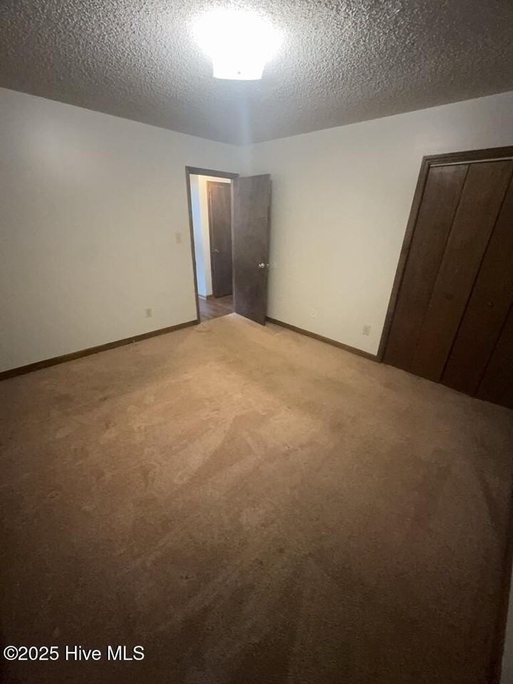 1710 Wine Press Court - Photo 7 of 11