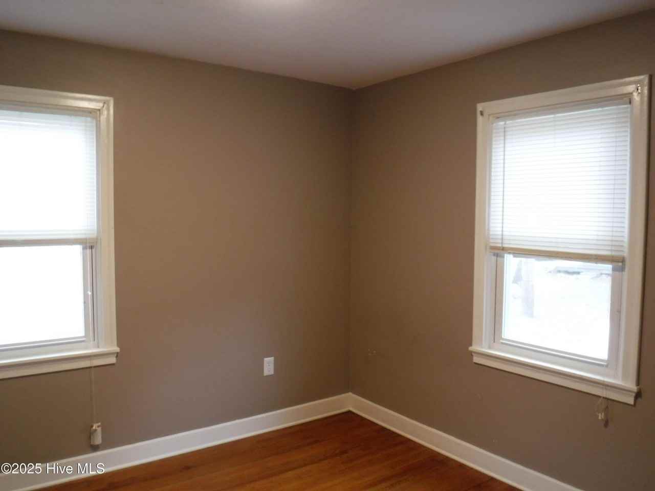 1100 W Williams Cir - Photo 5 of 7