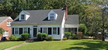 featured image of 215 Lewis St