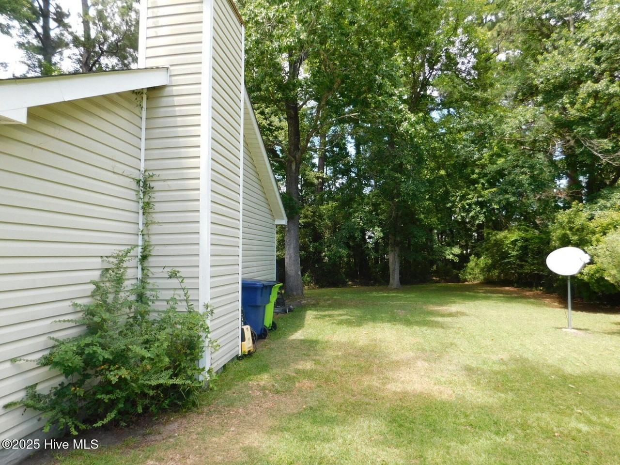 204 Cedar Ridge Lane - Photo 2 of 18