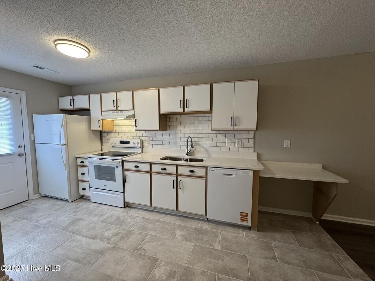 2385 Hurt Dr - Photo 7 of 19