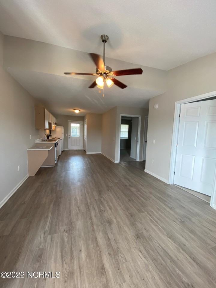 125 Wheeless Cir Apt S #S - Photo 4 of 9