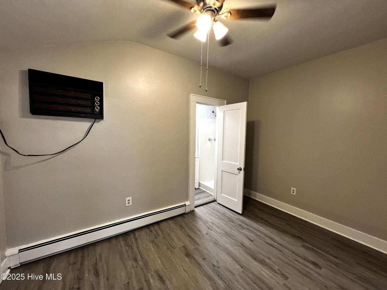 1221 Carolina Ave Ste 3d #3D - Photo 6 of 7