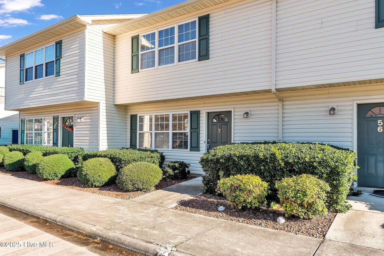 57 Pirates Cove Dr - Photo 2 of 26