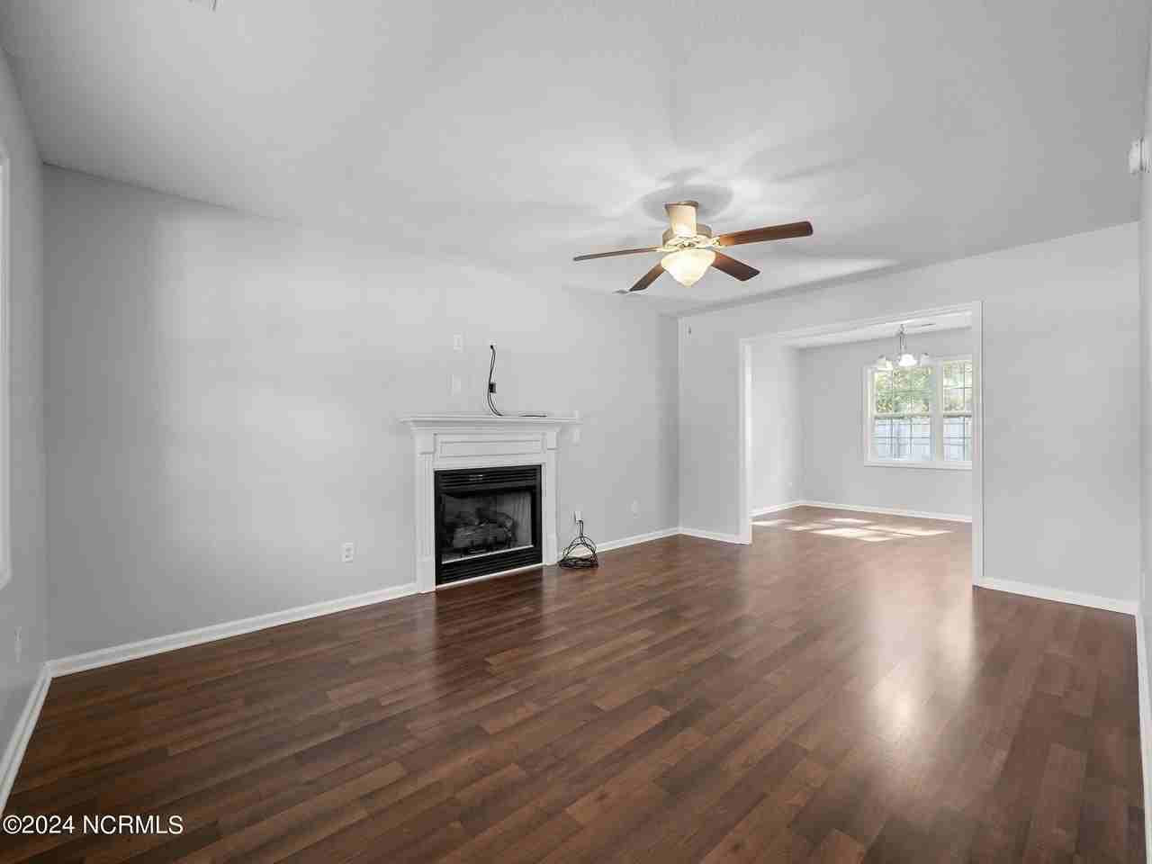 101 Clymer Ct - Photo 4 of 29