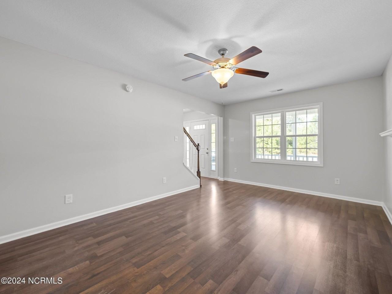 101 Clymer Ct - Photo 5 of 29