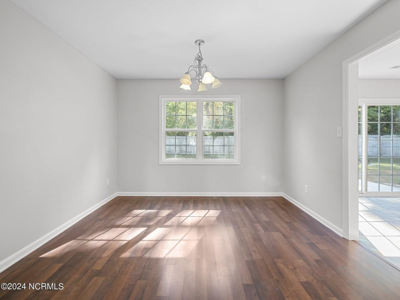 101 Clymer Ct - Photo 7 of 29