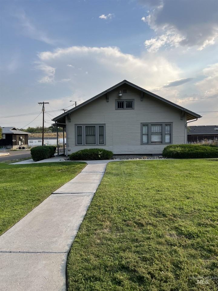 151 Nw 8th St - Photo 4 of 30