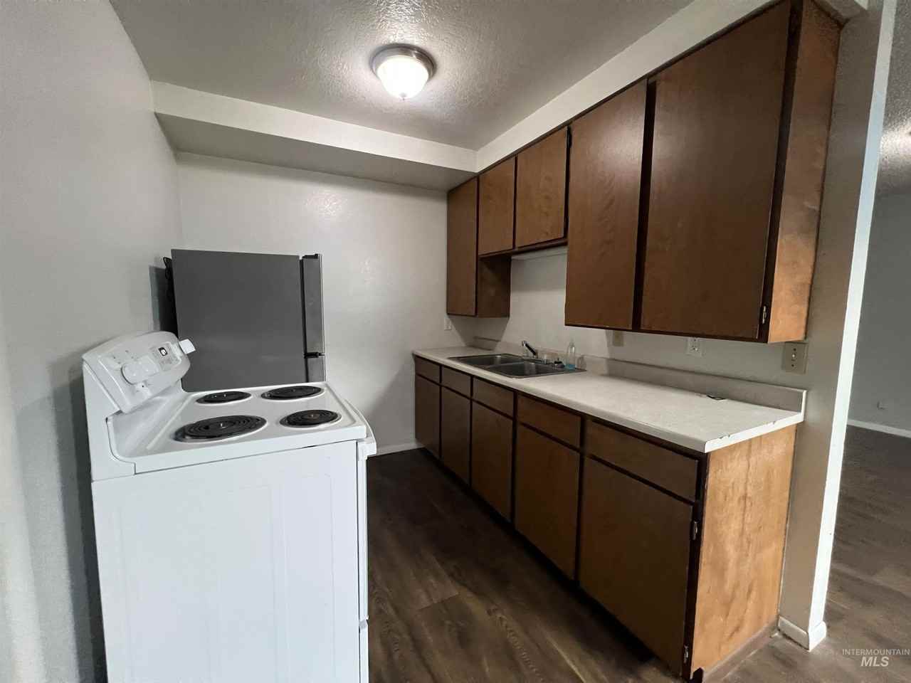 151 Nw 8th St - Photo 7 of 30