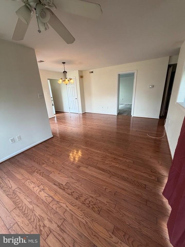 11013 Bennett Pl - Photo 6 of 16