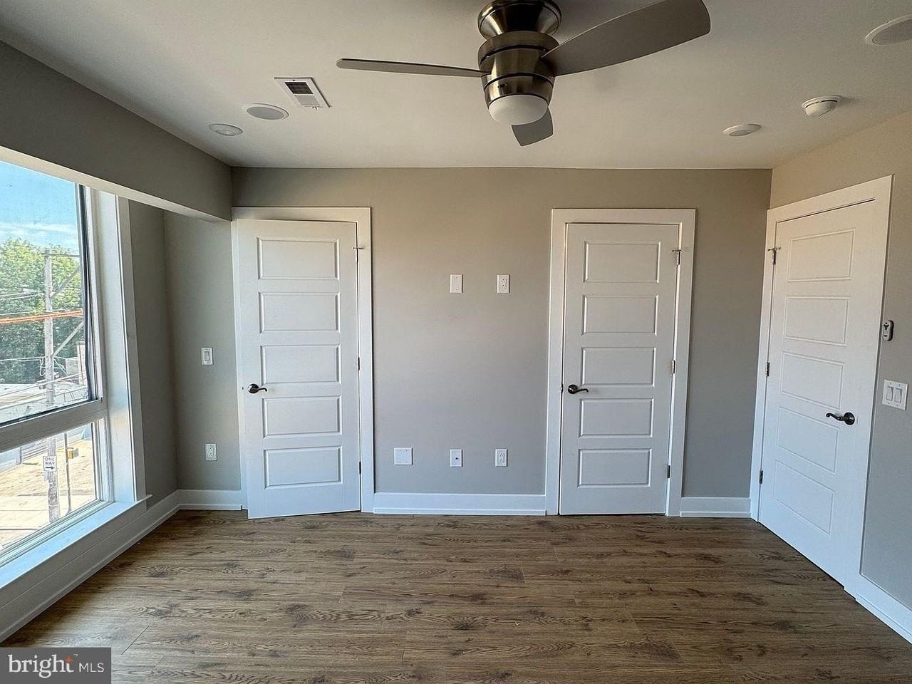 2402 N 2nd St - Photo 4 of 16