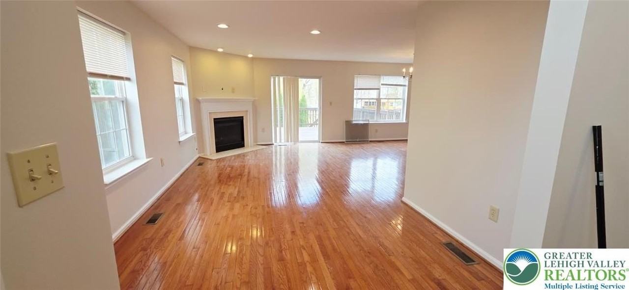 3791 Knight Dr - Photo 5 of 30