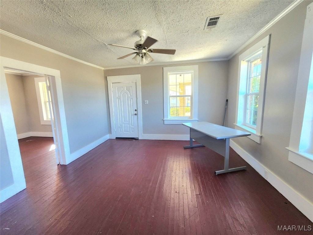 210 W Osceola St - Photo 3 of 28