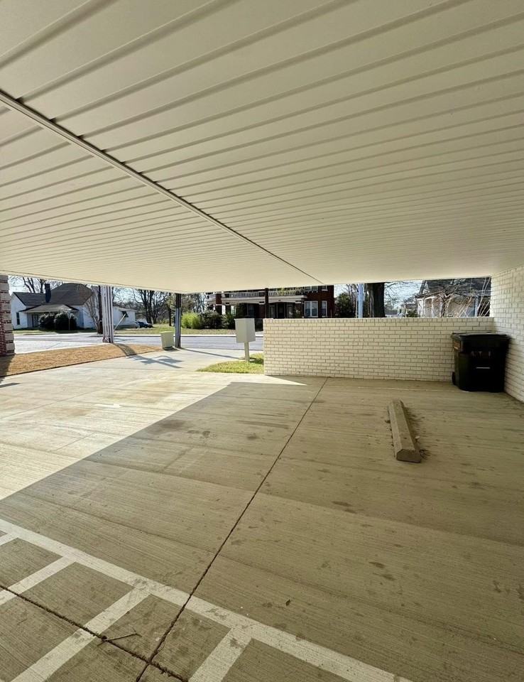 135 S Jefferson St #2 - Photo 6 of 19