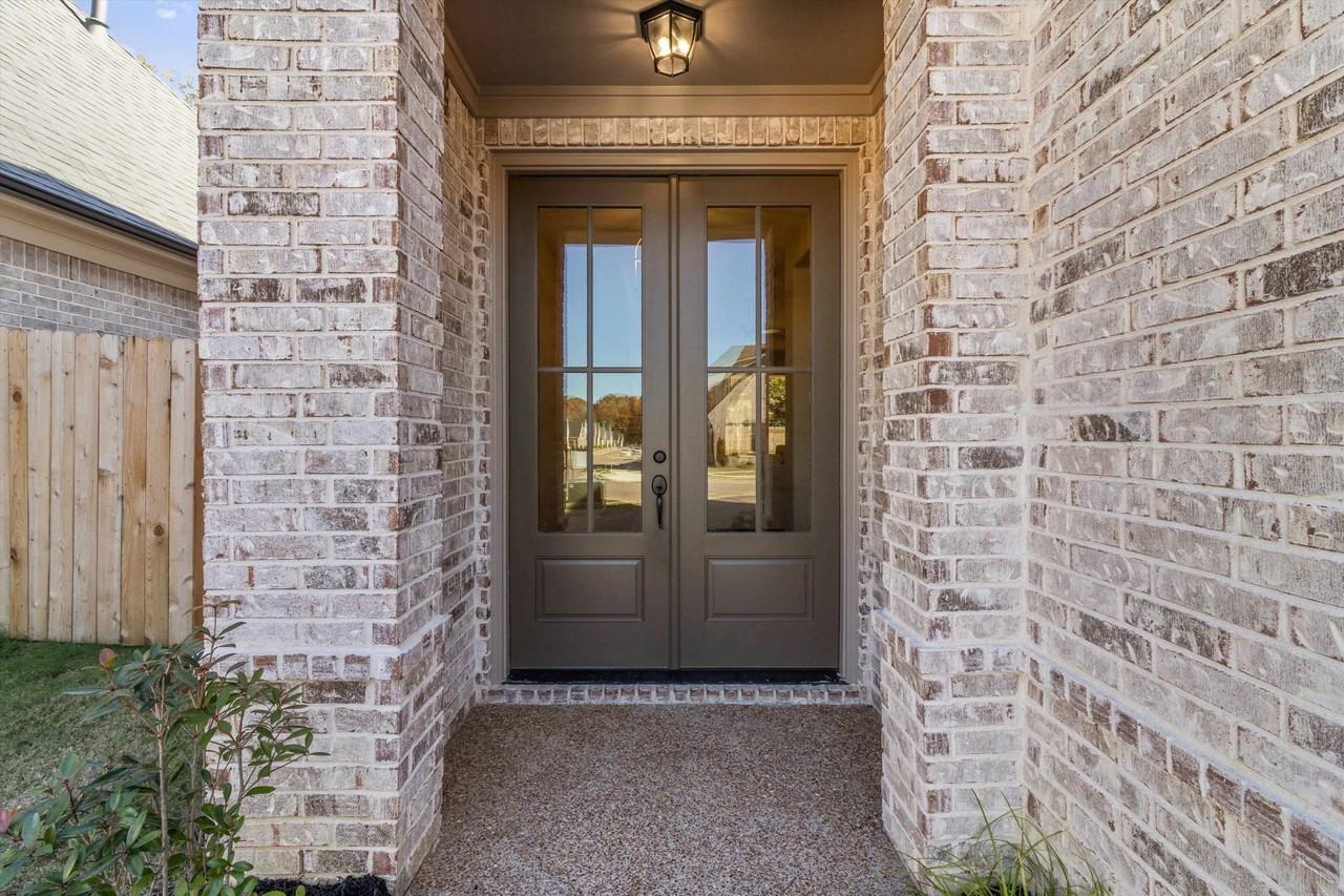 584 Holden Dr - Photo 3 of 27