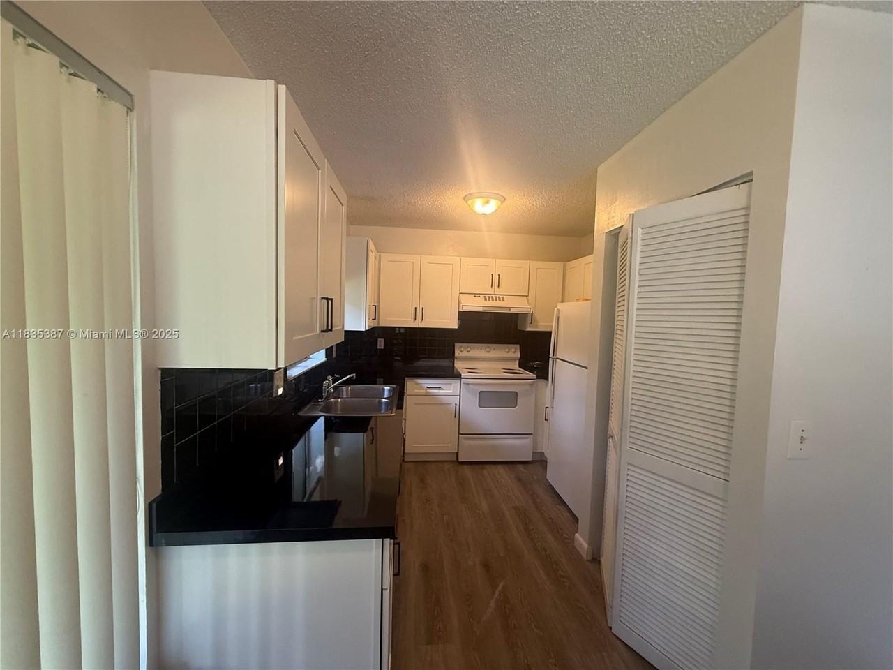 159 Nw 70th St #610 - Photo 3 of 10