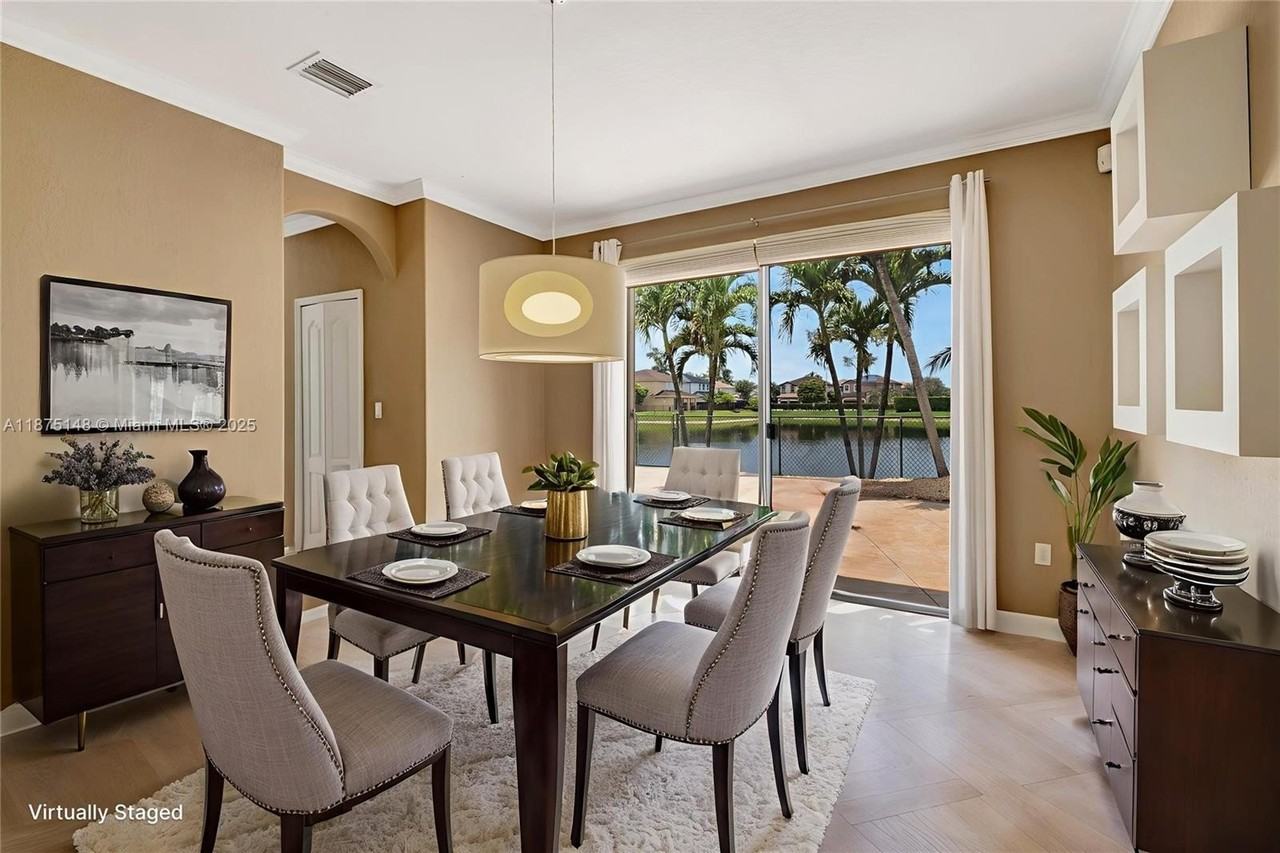 14443 Sw 12th Ln - Photo 5 of 37