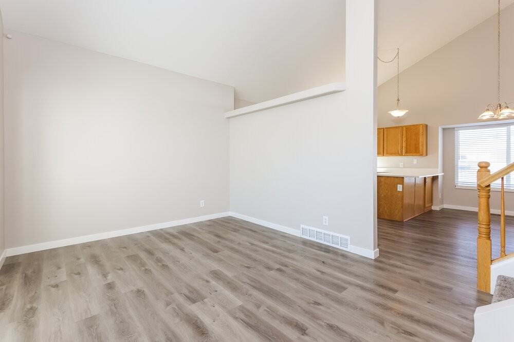 7332 S Jasper Hill Dr - Photo 5 of 18