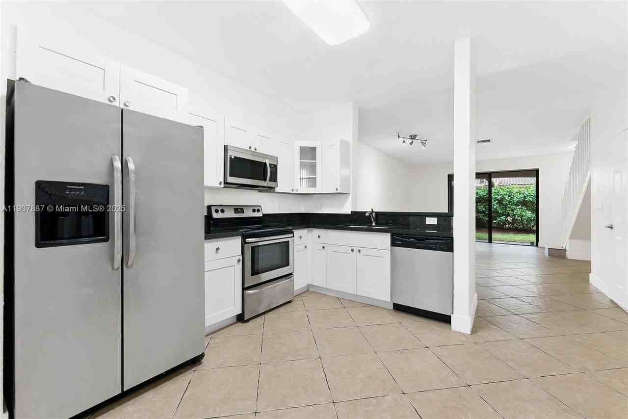 4056 Timber Cove Ln #4056 - Photo 4 of 18