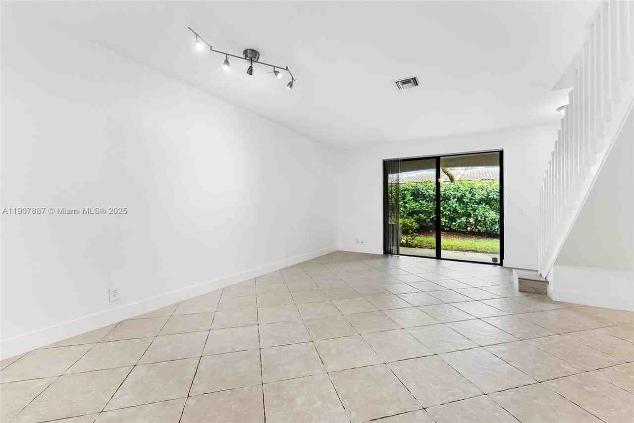 4056 Timber Cove Ln #4056 - Photo 6 of 18