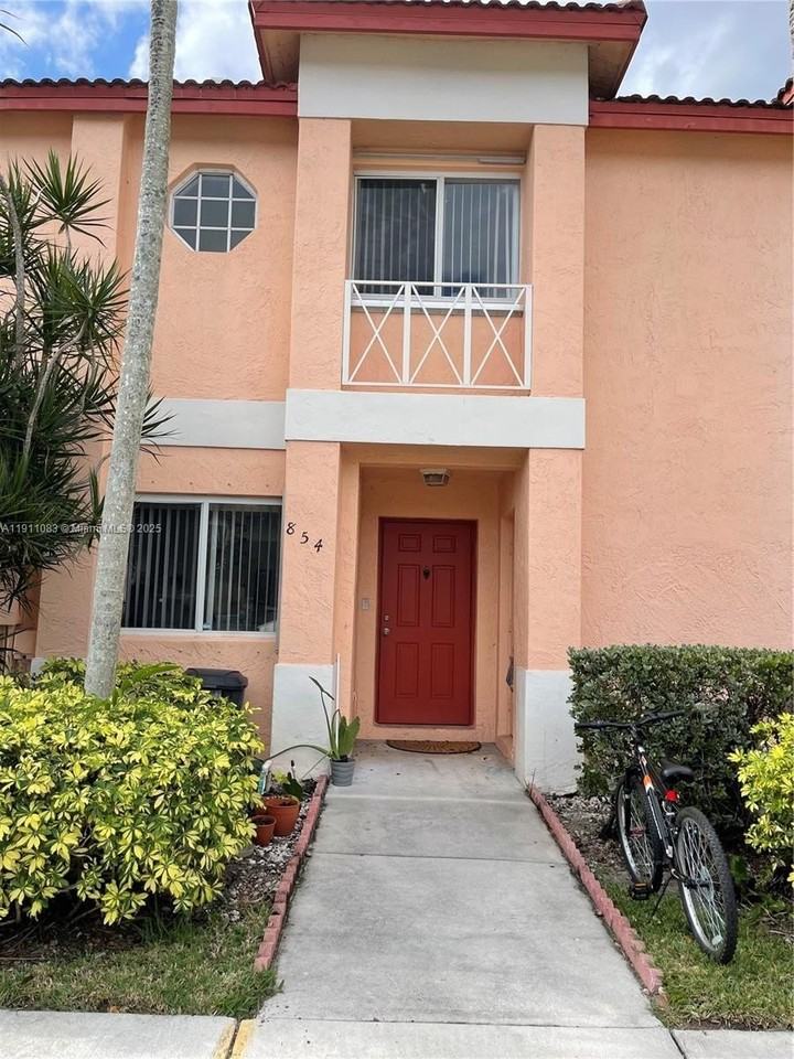 854 Nw 208th Dr #854 - Photo 2 of 30