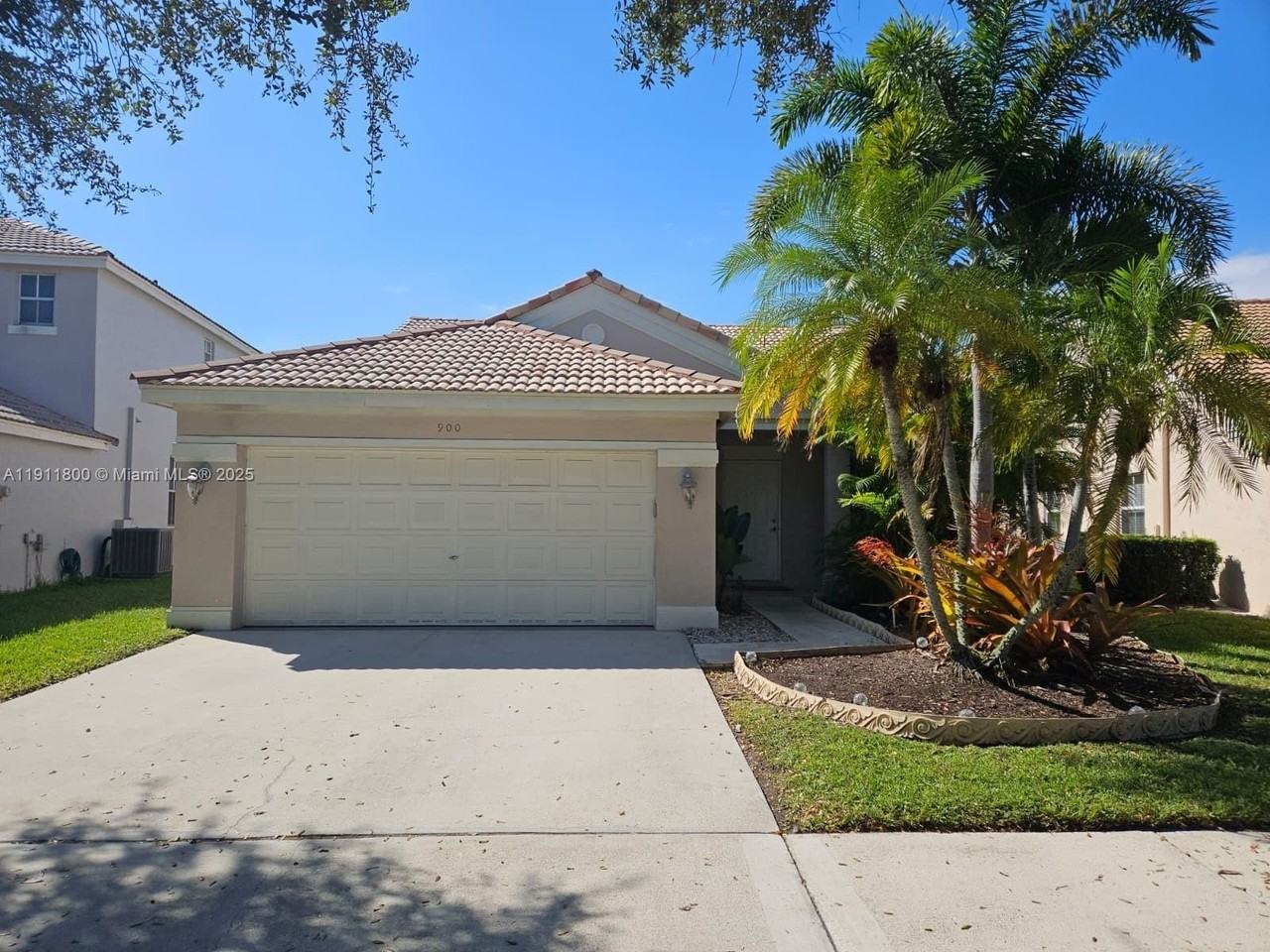 900 Savannah Falls Dr #900