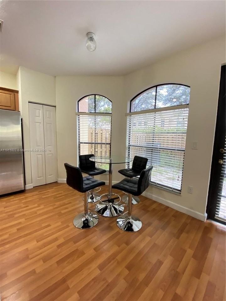 3066 Nw 103rd Path #0 - Photo 5 of 27