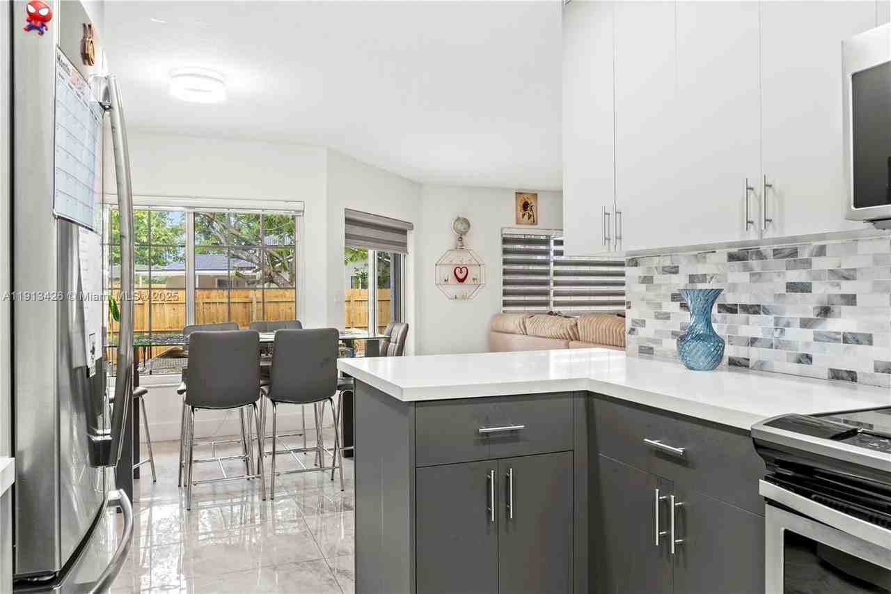 3464 Nw 99th Way #3464 - Photo 2 of 13