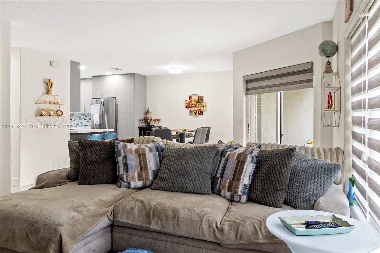 3464 Nw 99th Way #3464 - Photo 4 of 13