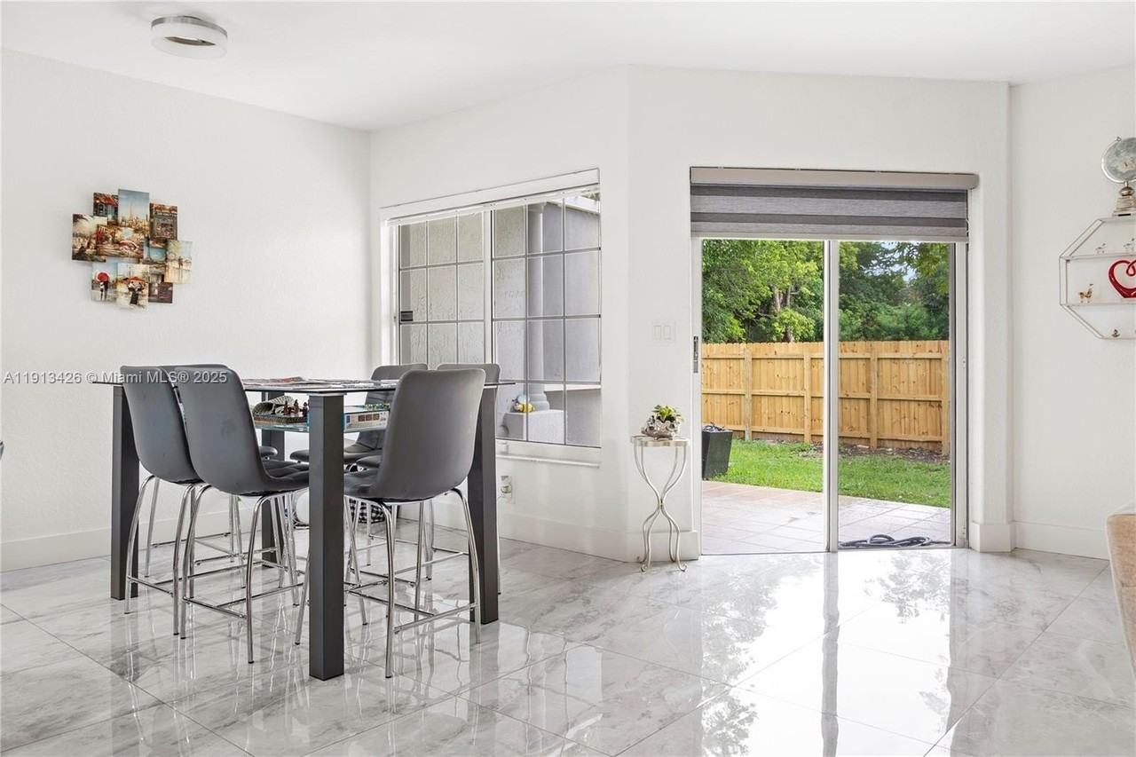 3464 Nw 99th Way #3464 - Photo 5 of 13