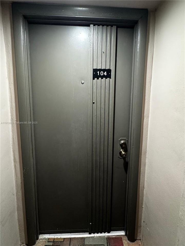 8500 Sw 133rd Avenue Rd #104 - Photo 2 of 8