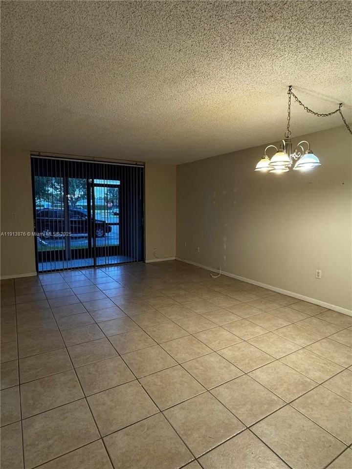 8500 Sw 133rd Avenue Rd #104 - Photo 5 of 8