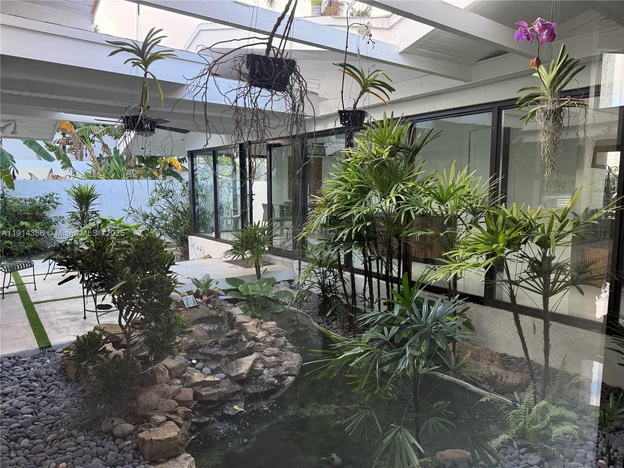 7521 Miller Dr - Photo 5 of 34