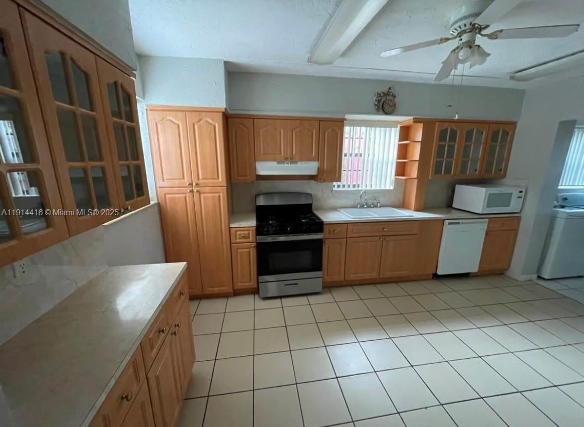 18740 Nw 10th Rd #18740 - Photo 3 of 12