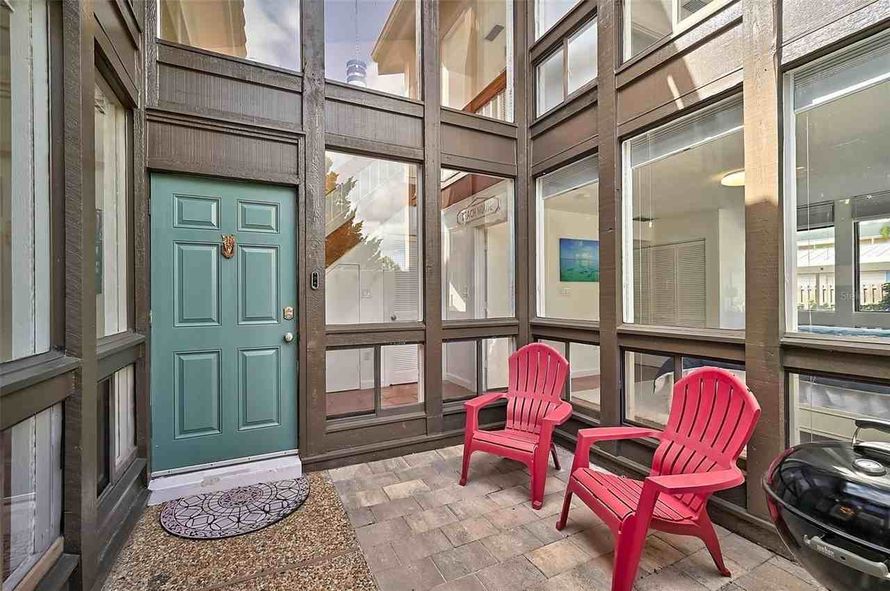 800 S Blvd Of The Presidents #12 - Photo 3 of 50