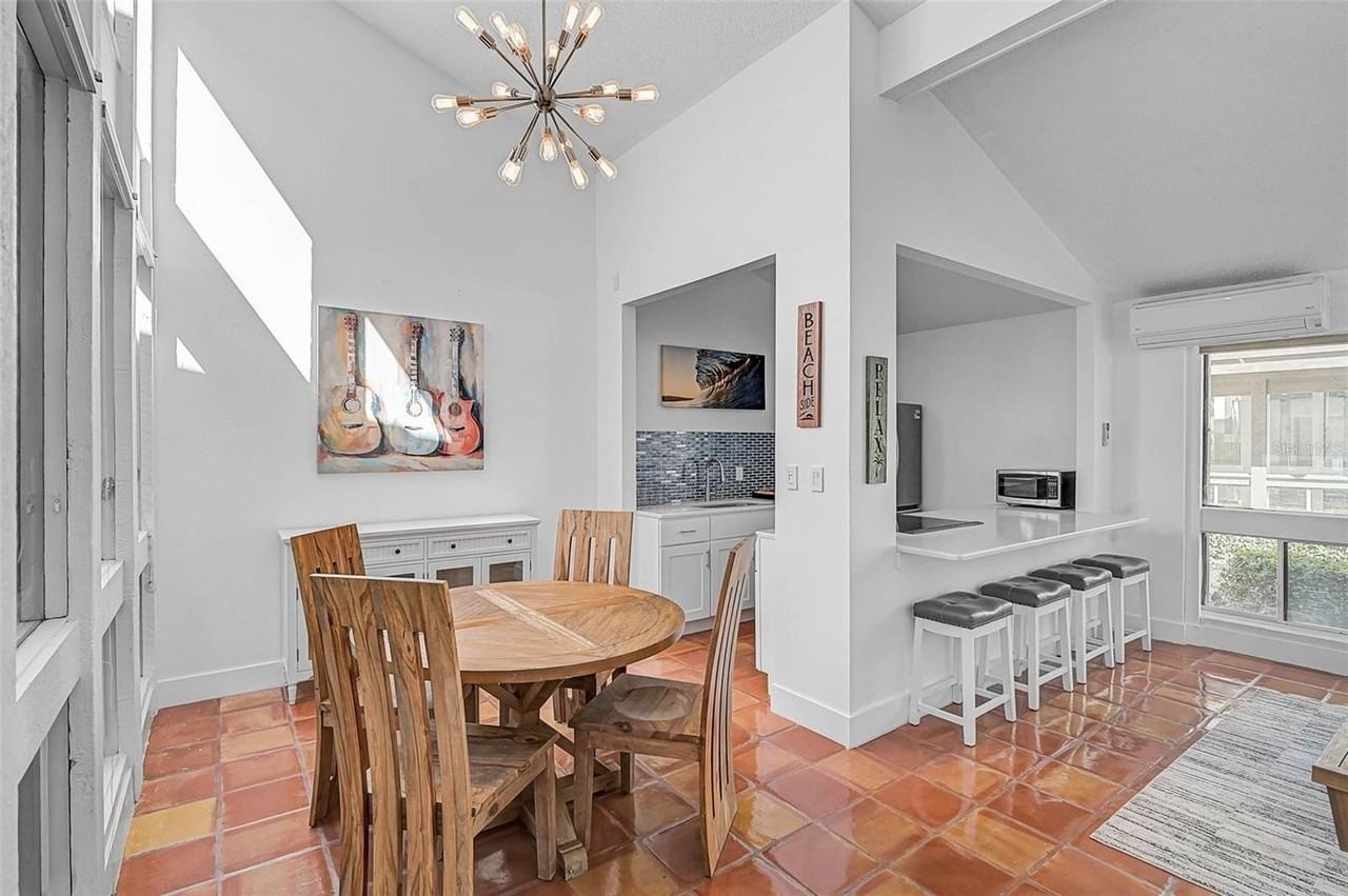 800 S Blvd Of The Presidents #12 - Photo 6 of 50