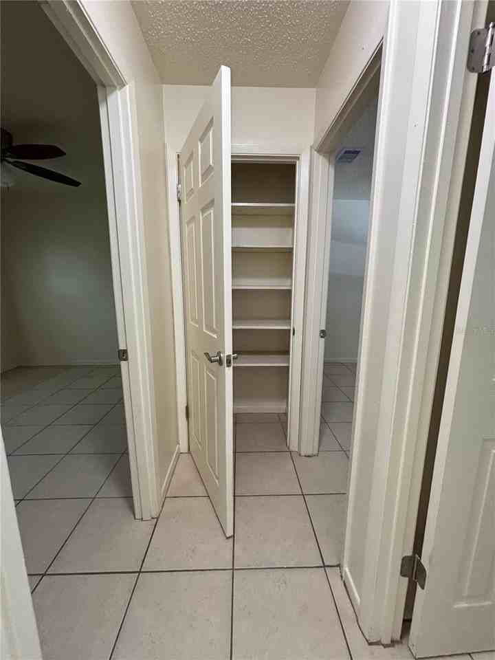 822 S Lone Oak Dr Apt A - Photo 7 of 17