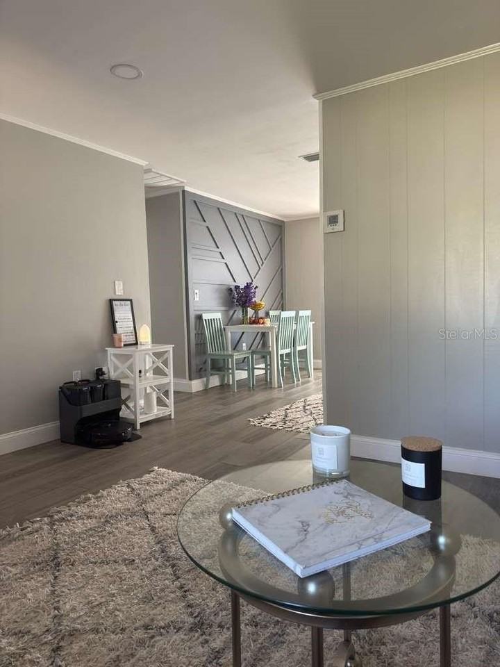 2021 Valley Dr - Photo 4 of 50