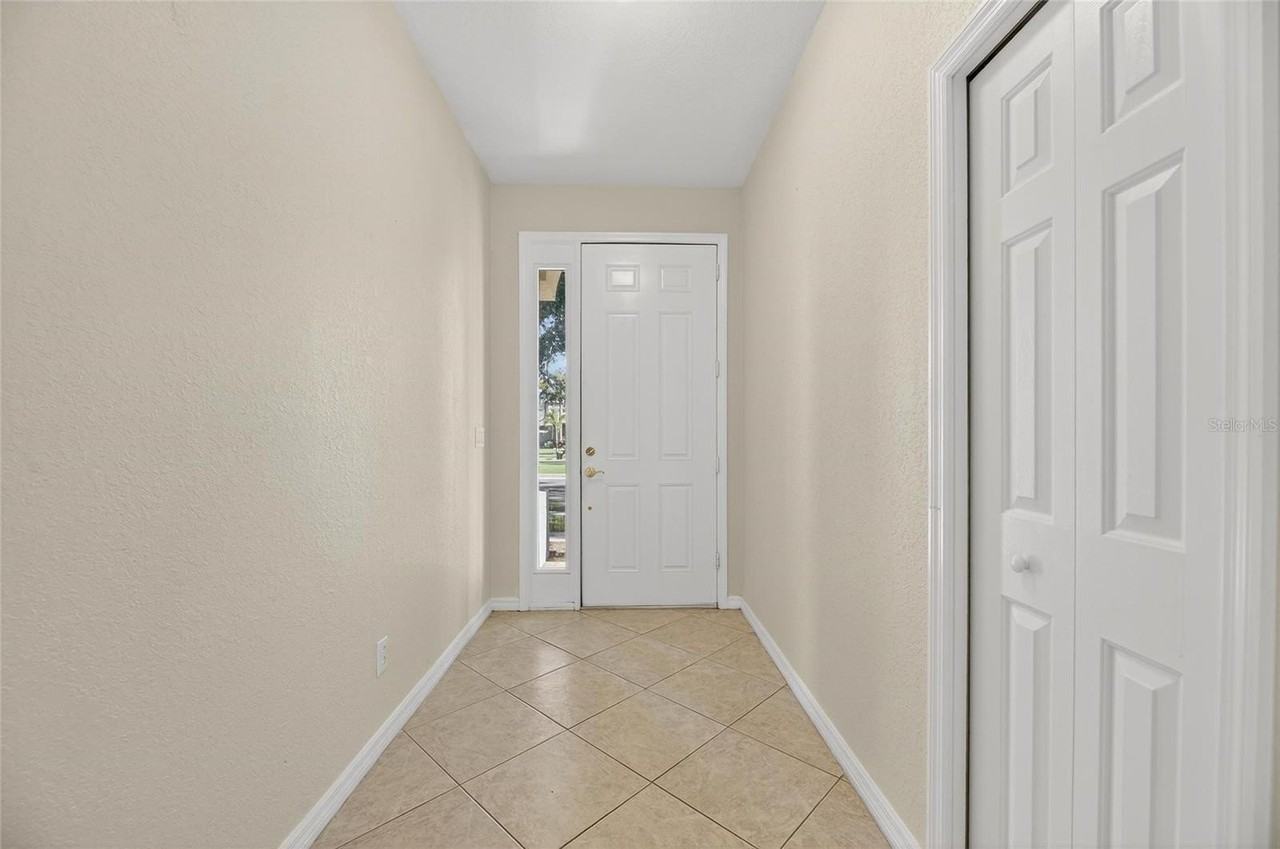 9115 Pinebreeze Dr - Photo 3 of 49