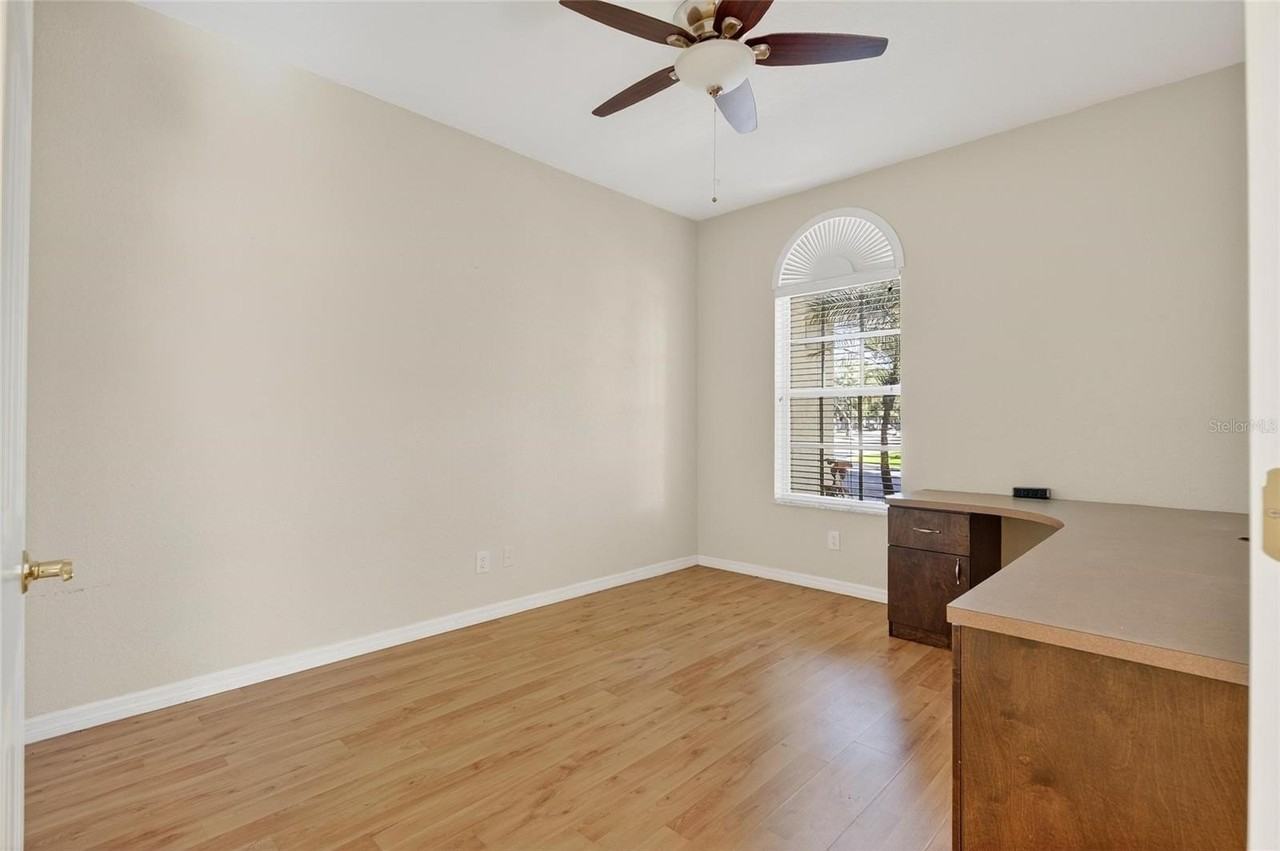 9115 Pinebreeze Dr - Photo 6 of 49