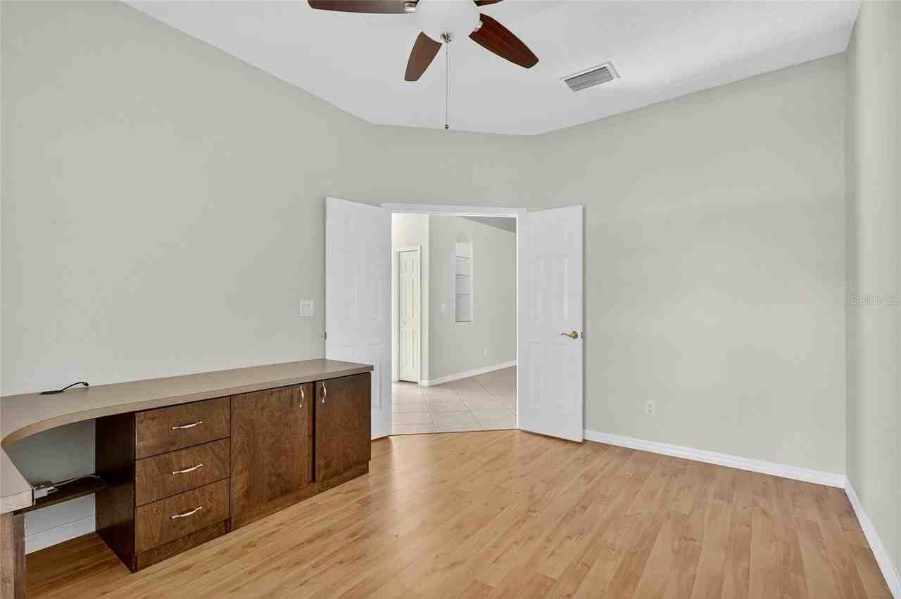 9115 Pinebreeze Dr - Photo 7 of 49