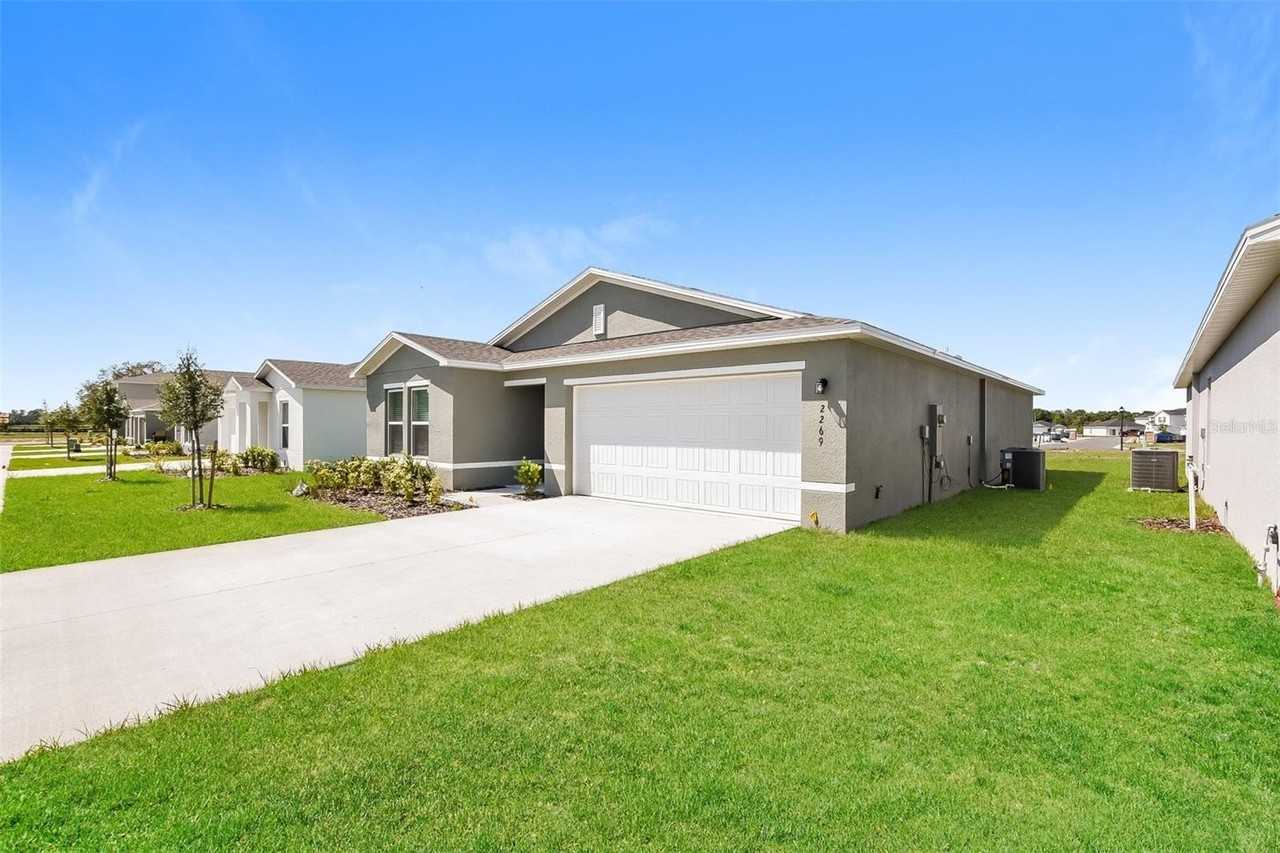 2269 Oklahoma Dr - Photo 2 of 18