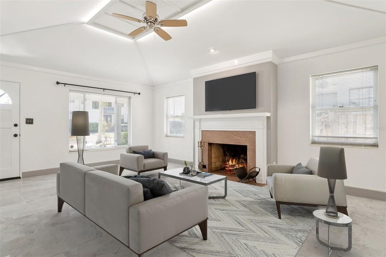 610 Luzon Ave - Photo 4 of 33