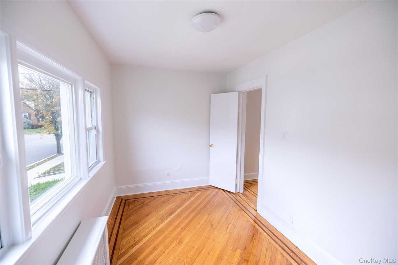 56 Marlboro Road - Photo 5 of 13