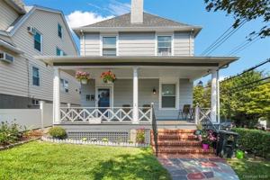 featured image of 1 Bayview Avenue #2