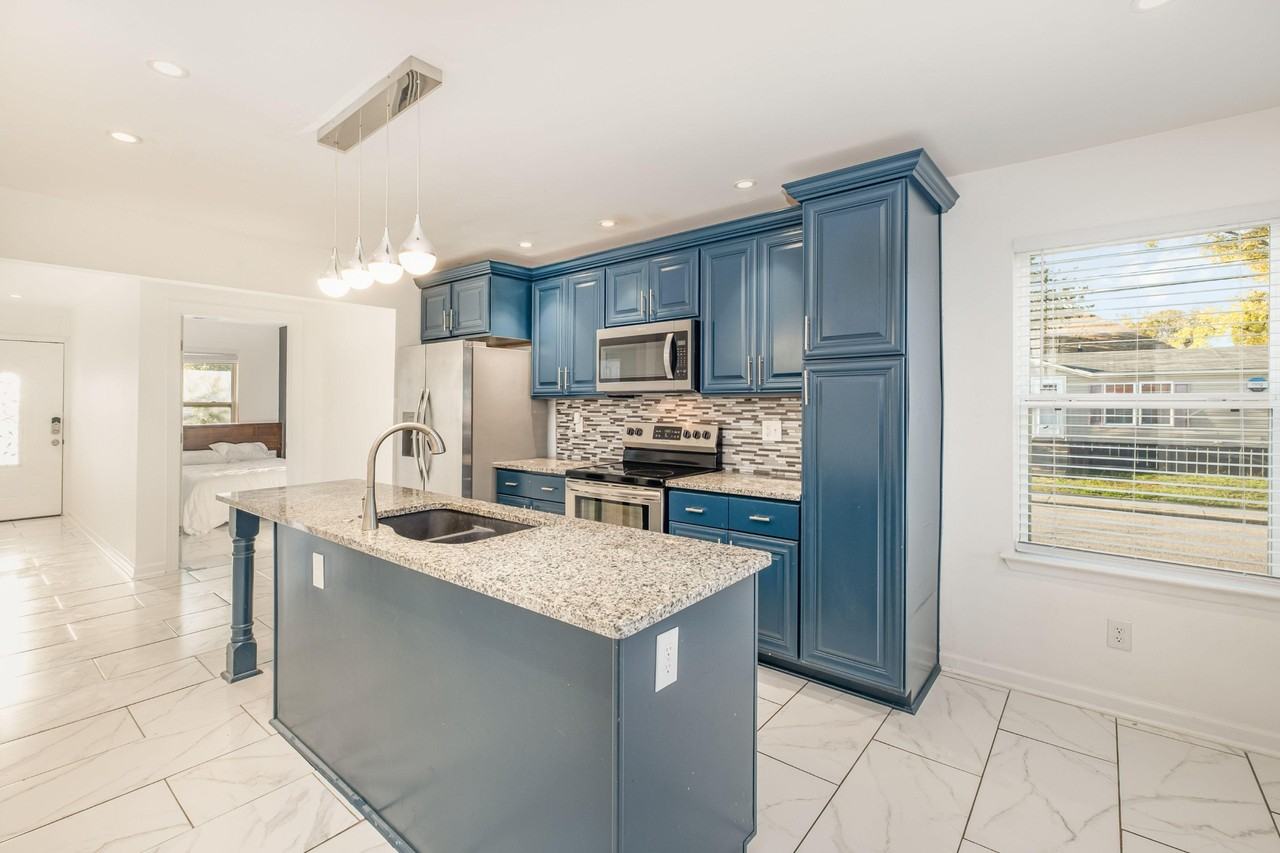 16th Ave N - Photo 4 of 8