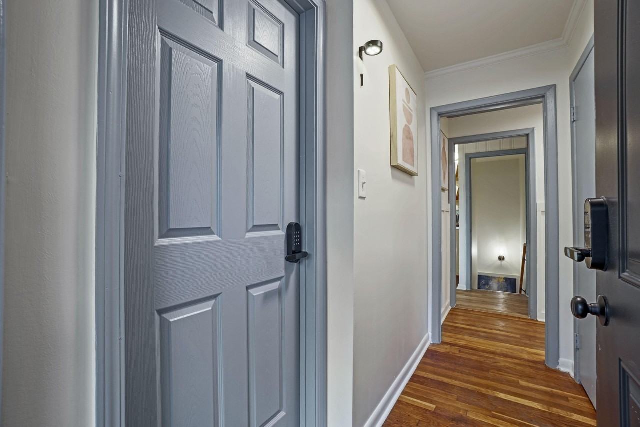 Phylis Pl - Photo 3 of 10