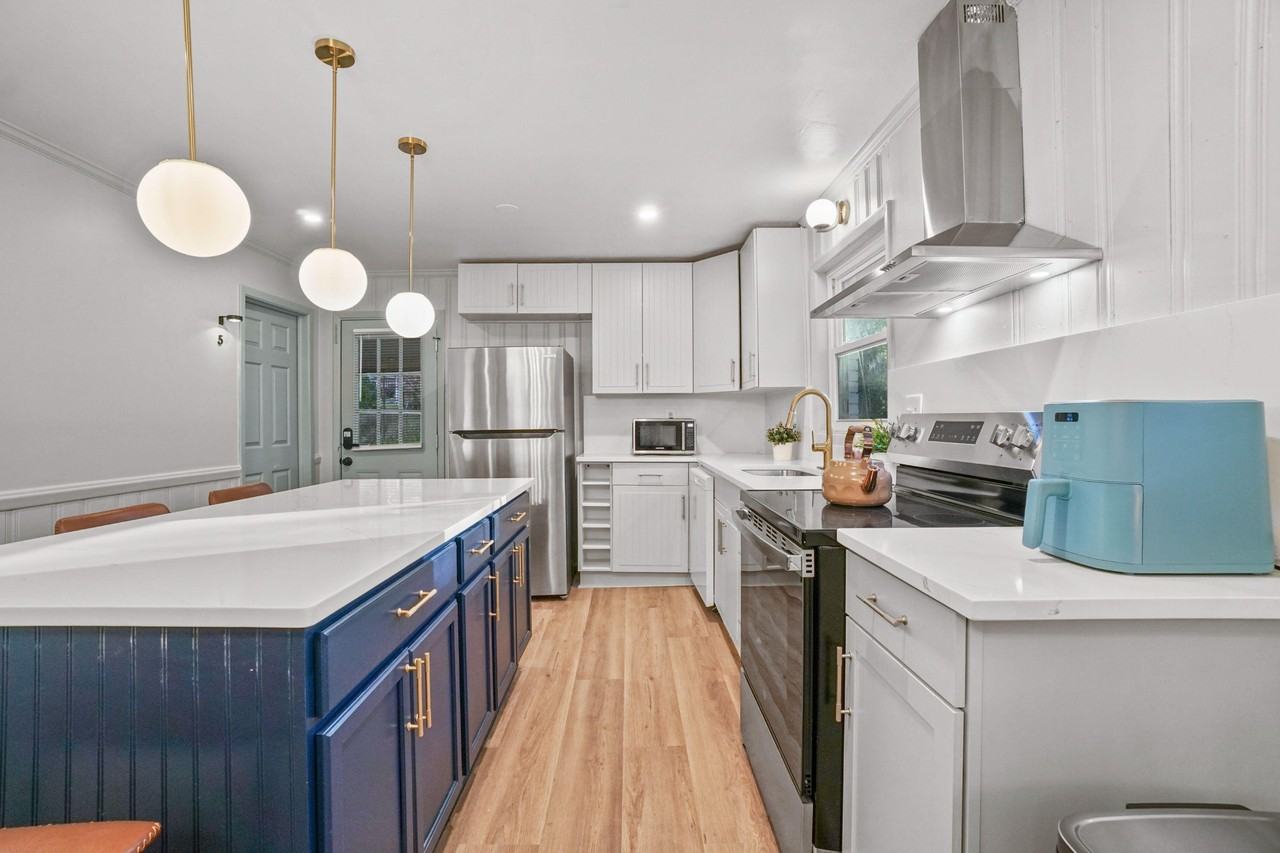 Phylis Pl - Photo 4 of 10