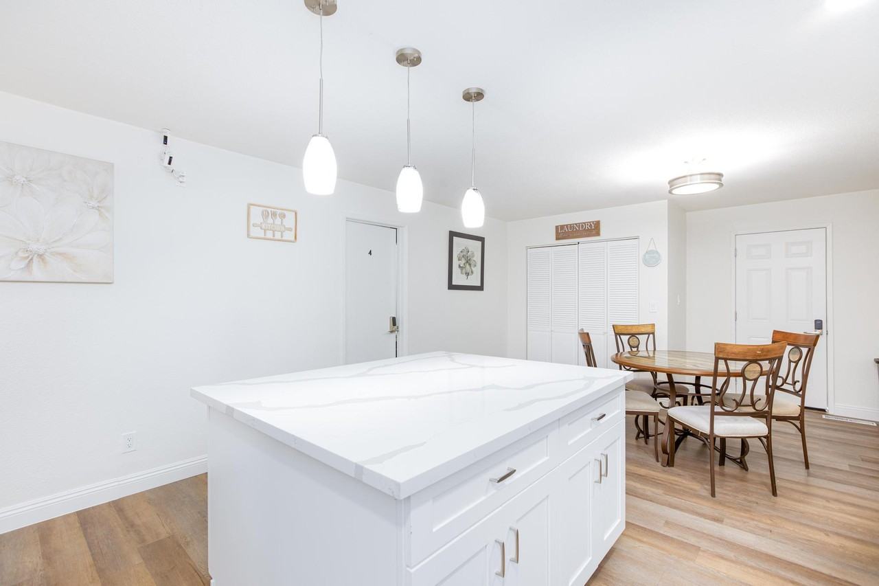 Merritt Ave - Photo 4 of 16